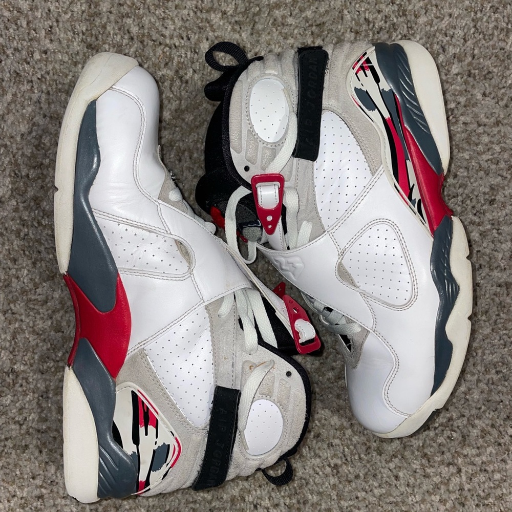 Jordan Retro 8 Bugs Bunny